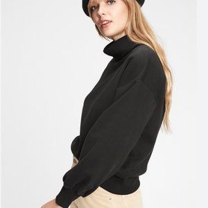 GAP Black turtleneck sweatshirt (Size Large)